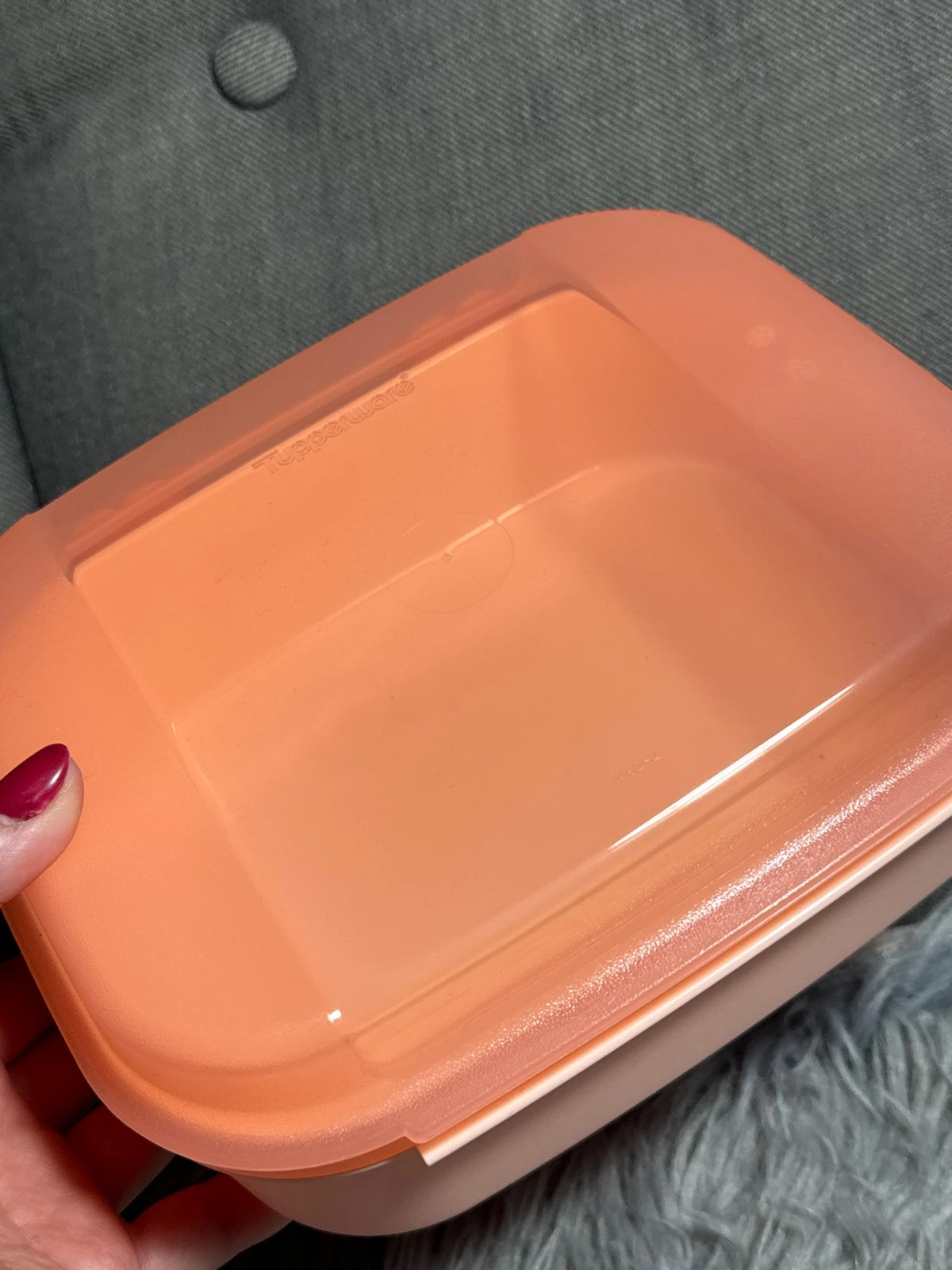 Nowy pojemnik uniwersalny Tupperware 1,4l łososiowy