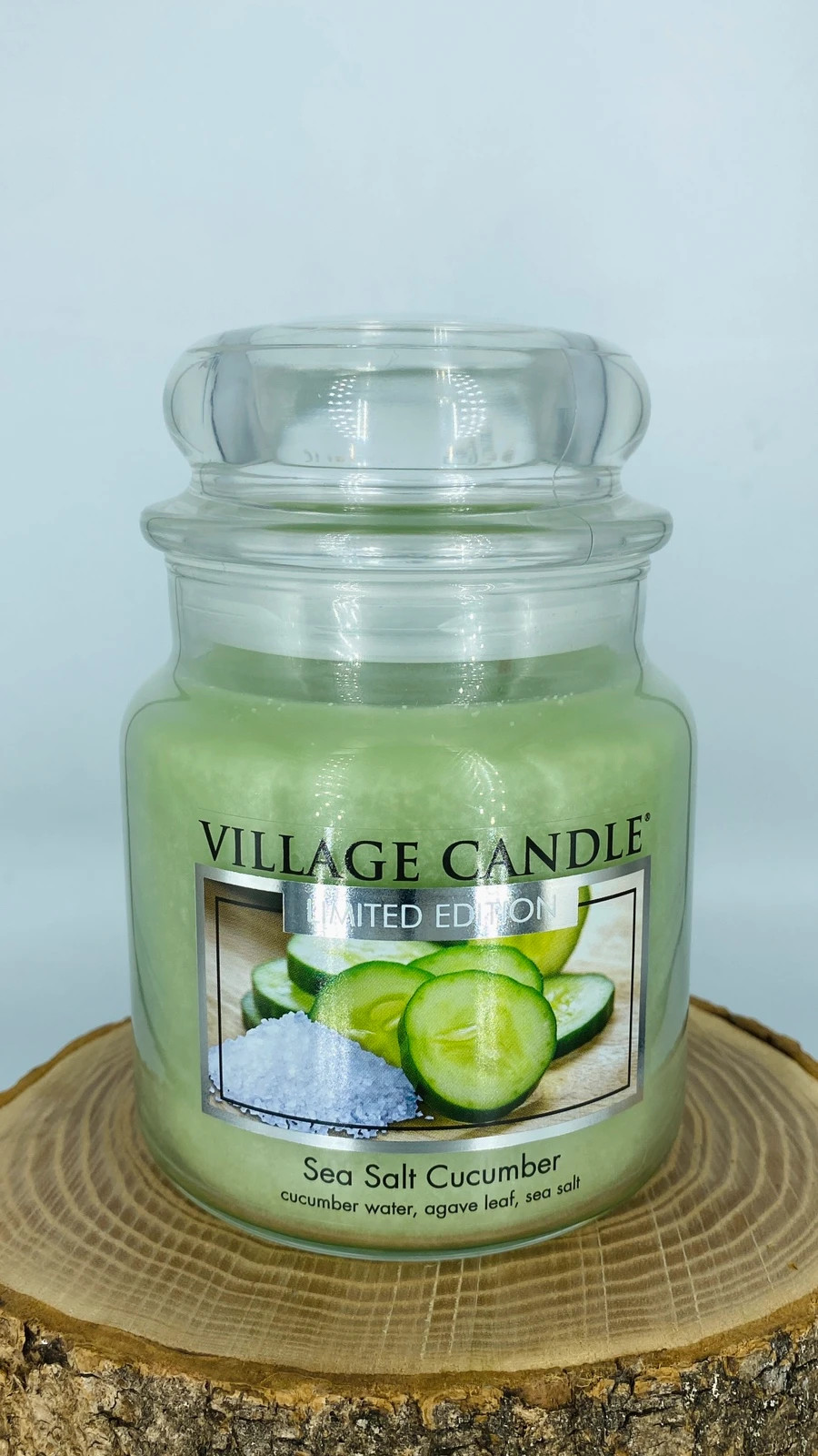 Świeca nowa Village candle edycja limitowana sea salt cucumber sól morska ogórek średnia