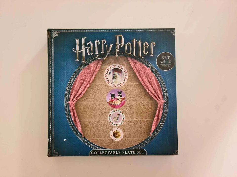 NY! Harry Potter Collectable Plate Set Merch Loot Crate Hogwarts Umbridge