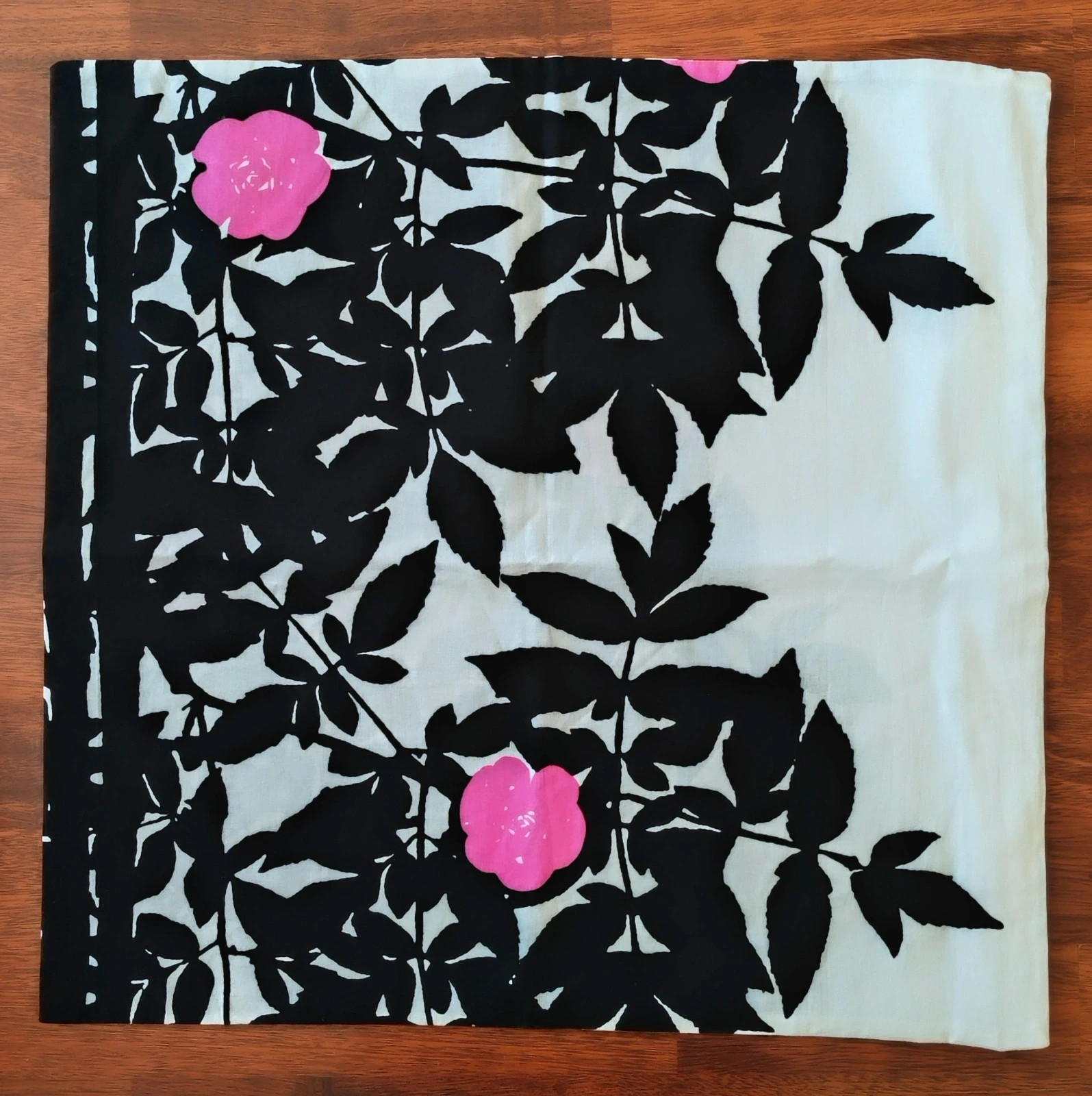 Marimekko Ruusupuu koristetyynyn päällinen 50x50cm