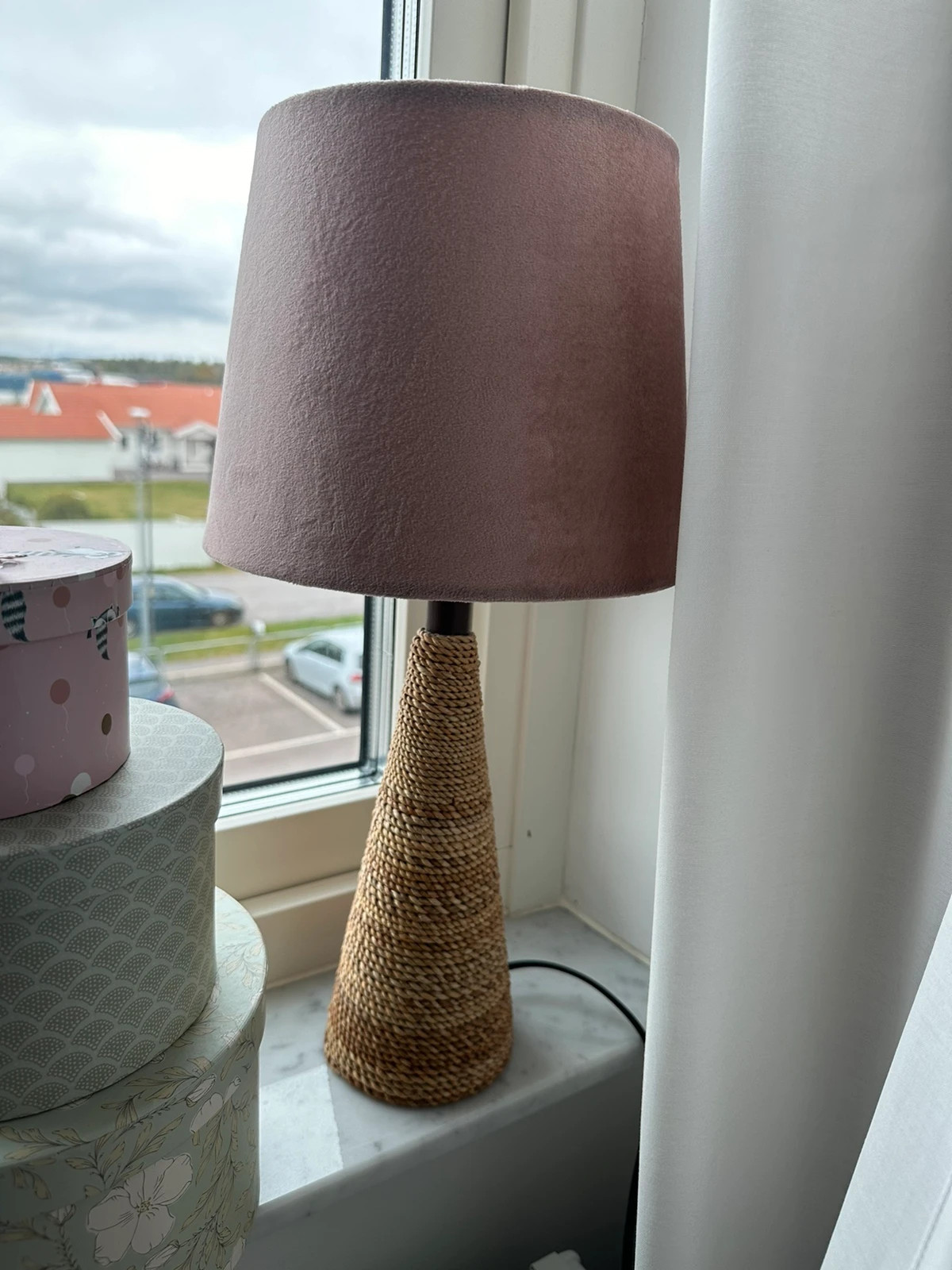 Lampfot och lampskärm