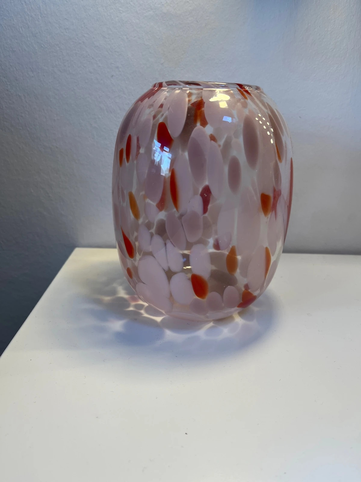 Vase.