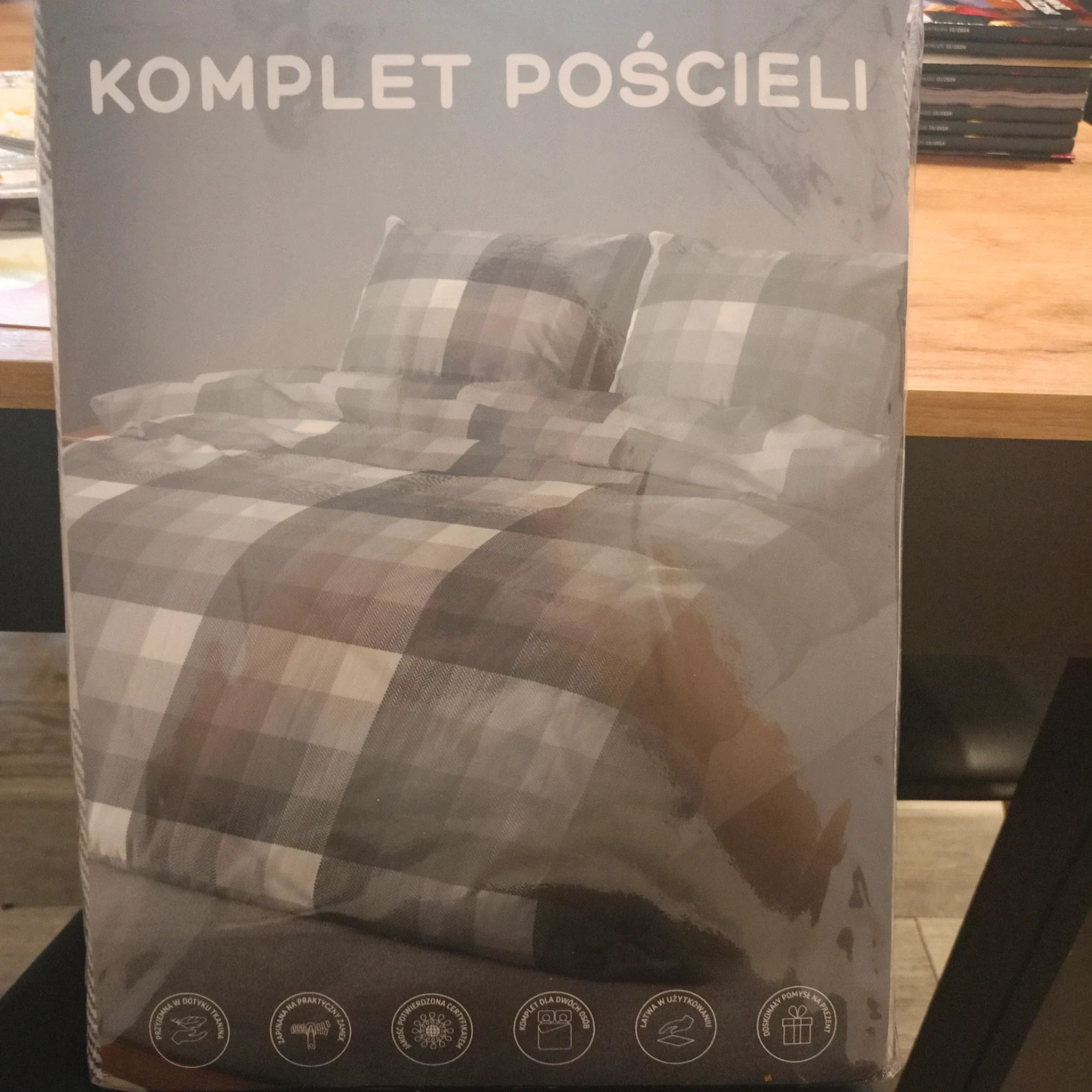 Komplet pościeli w krate