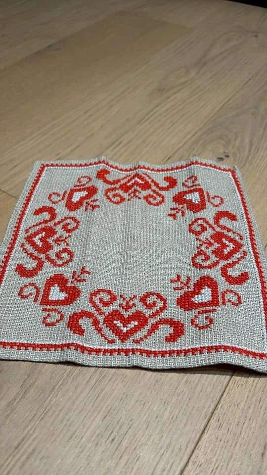 Bordsduk korsstygn julduk av min mormor 26x27cm