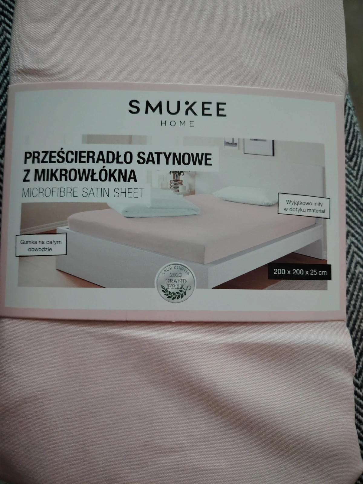 Prześcieradło na gumkę satynowe 200x200