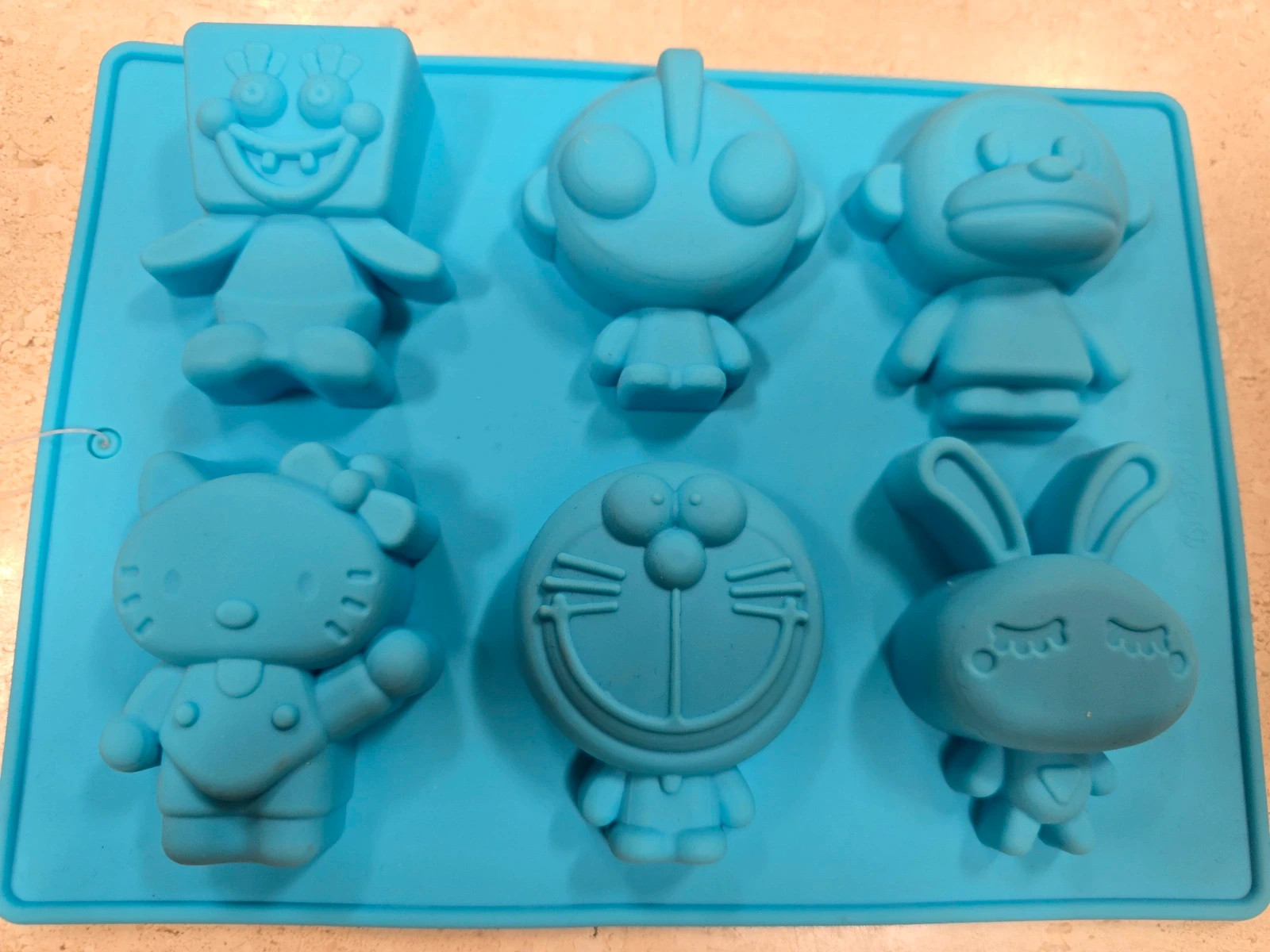 Forma silikonowa do świec Hello Kitty Doraemon figurki z bajek