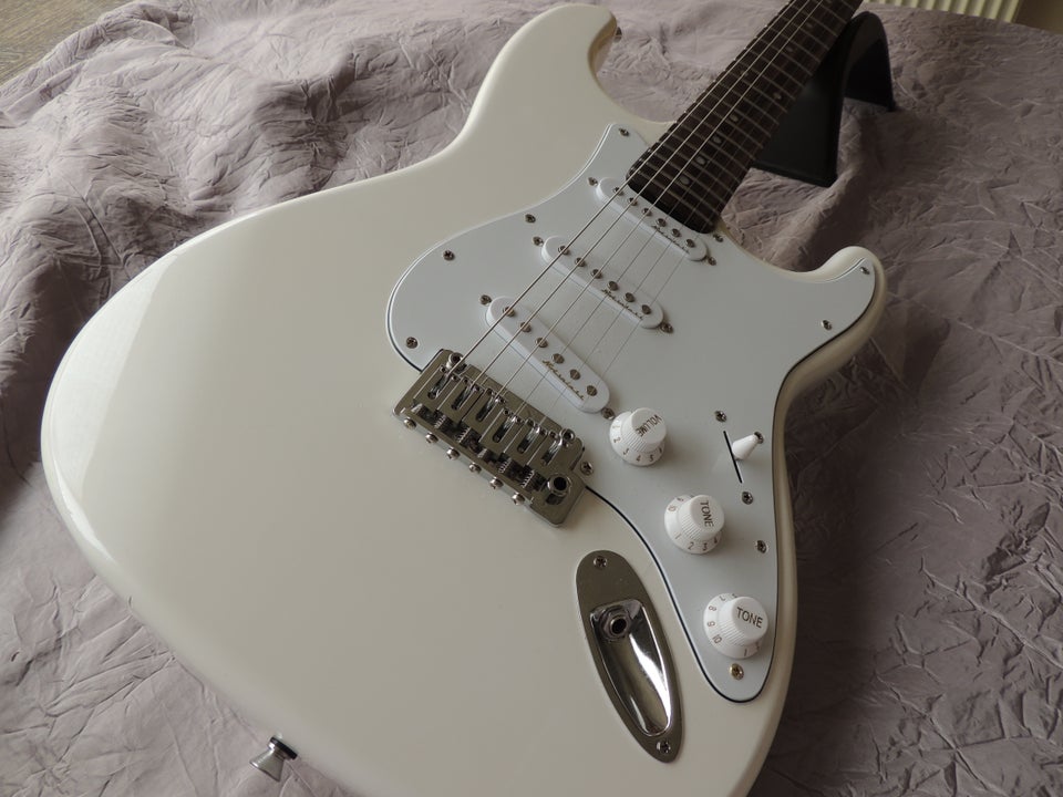 Elguitar, andet mærke Fender Strat