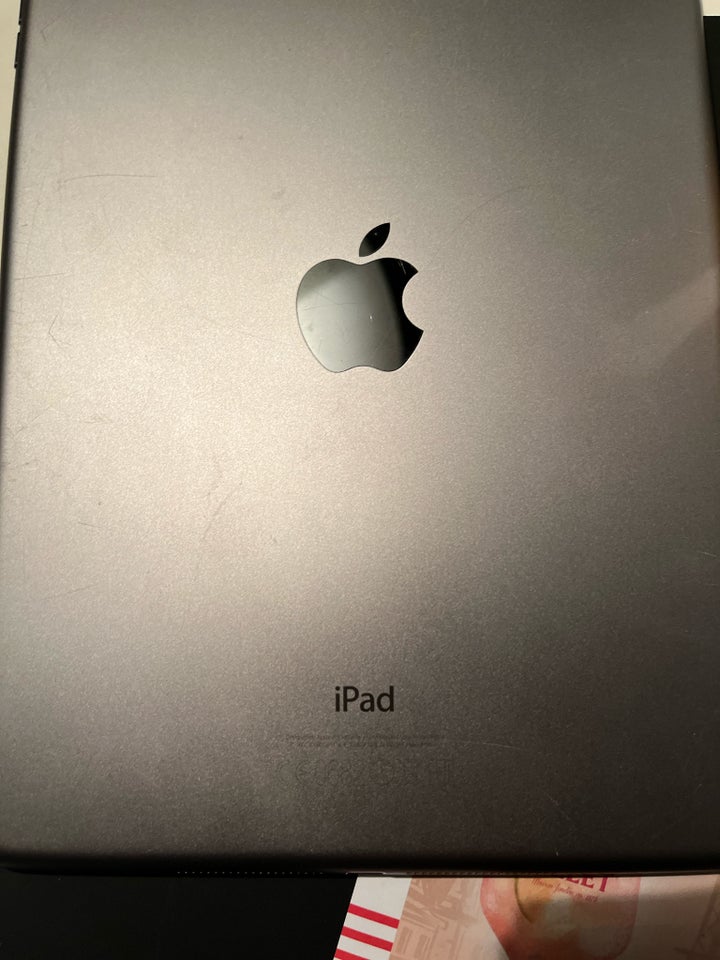 iPad Air, 16 GB, sort