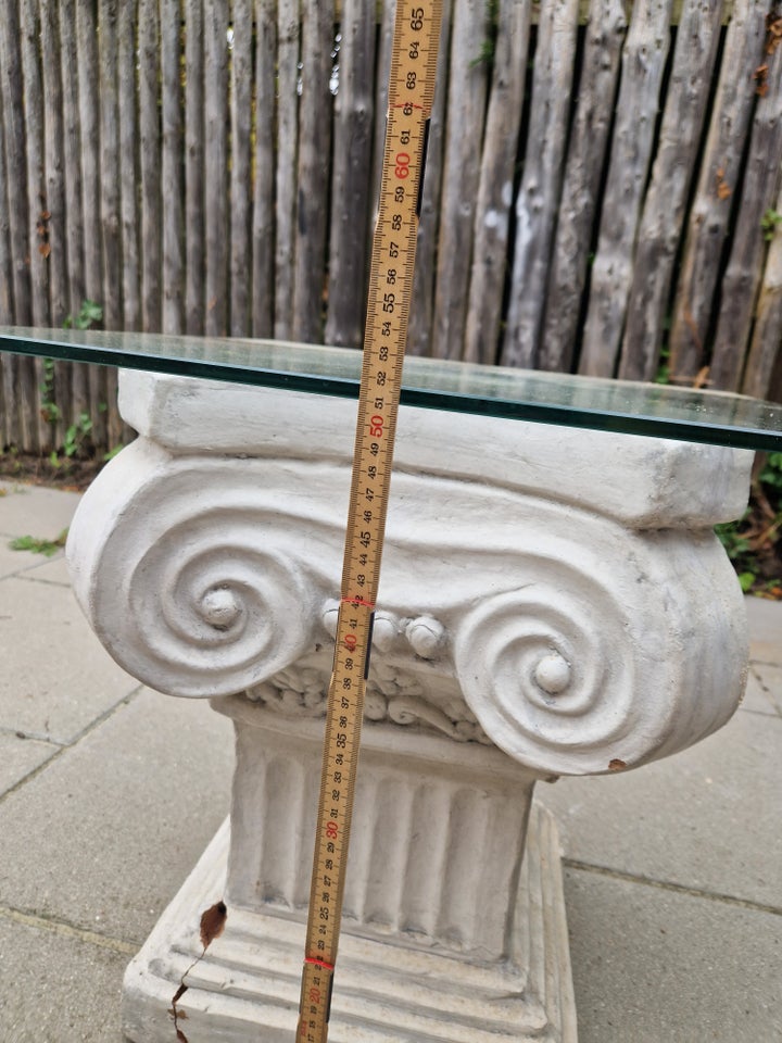 Pedestal, Ukendt