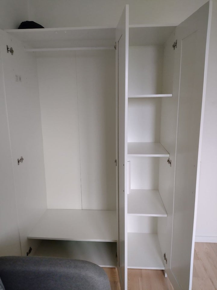 Garderobeskab, IKEA, b: 117 d: 50 h: