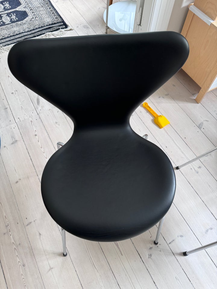 Arne Jacobsen Syver stole