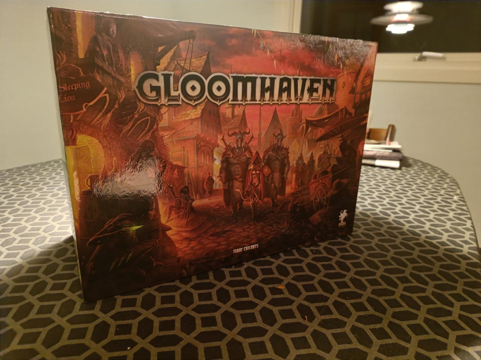 Gloomhaven, Rollespil, brætspil