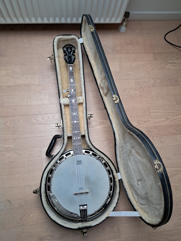 5 str. Banjo m. Flightcase...