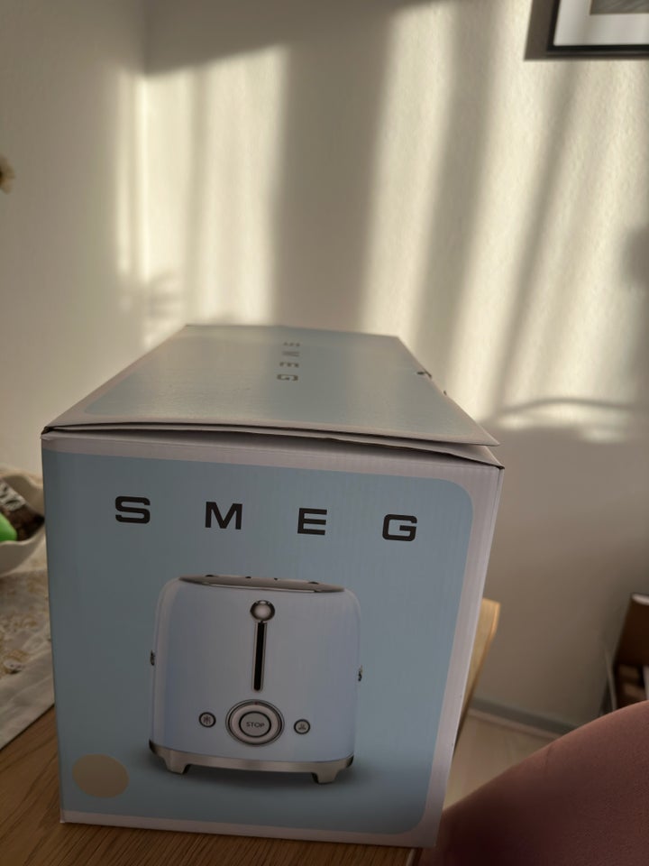 Smeg TSF01CREU Brødrister creme,