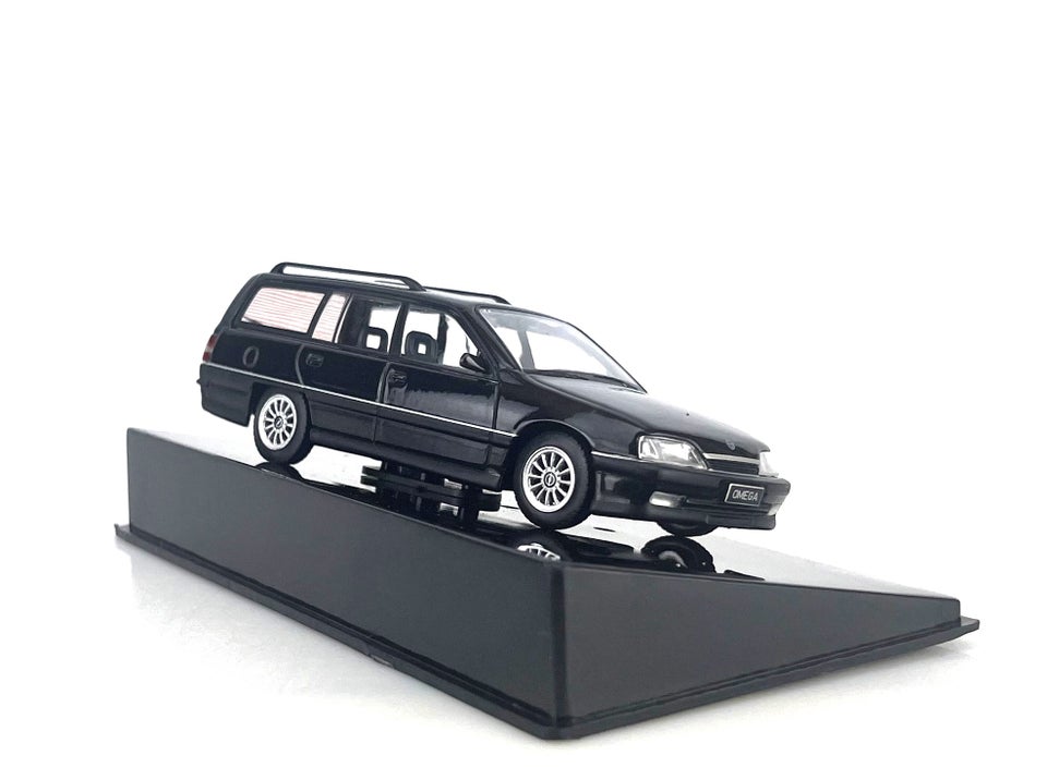 Modelbil, Opel Omega A2 1990, IXO