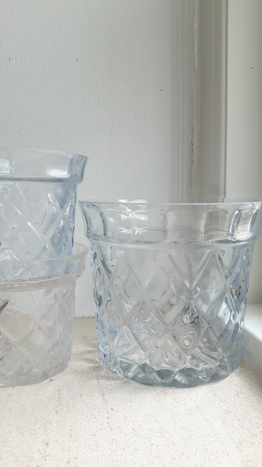 Glas Kande x 1 + Krukke x 3