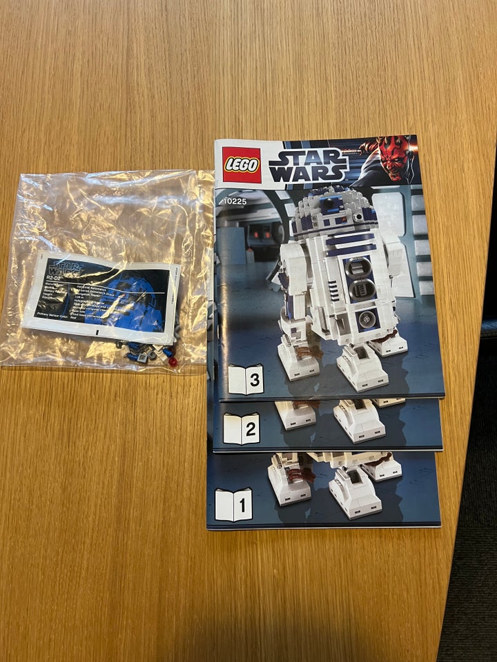 Lego Exclusives, 10225