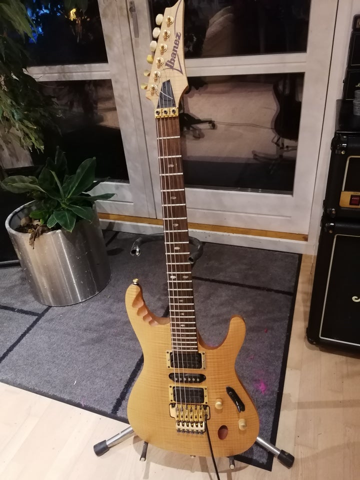 Elguitar, Ibanez Egen8