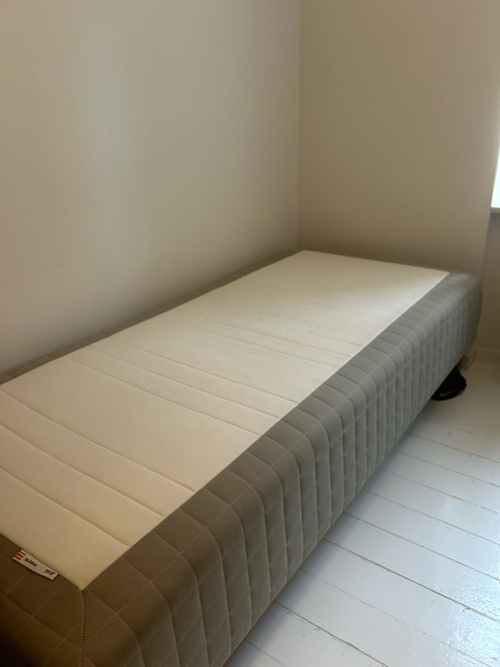 Enkeltseng, Ikea, b: 90 l: 200