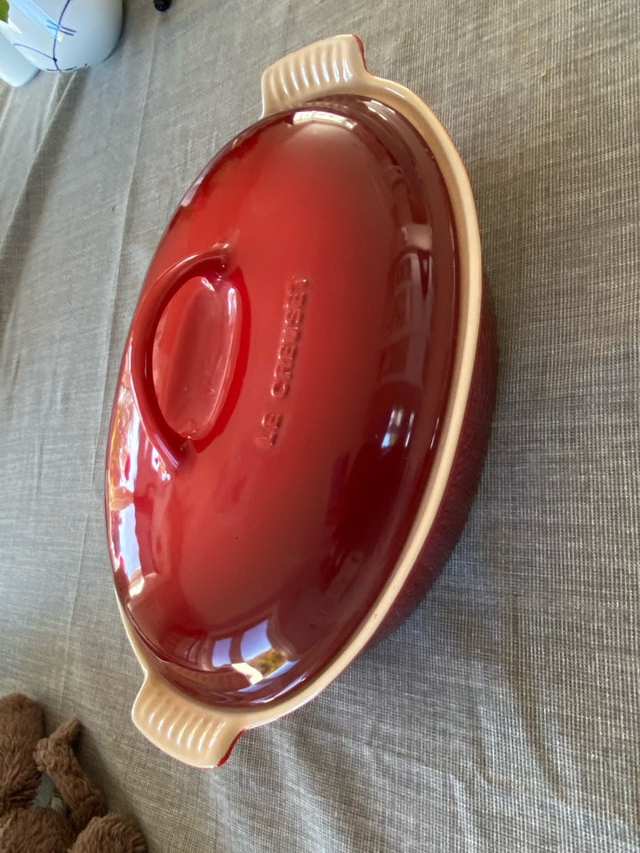 Stegeso, Le creuset