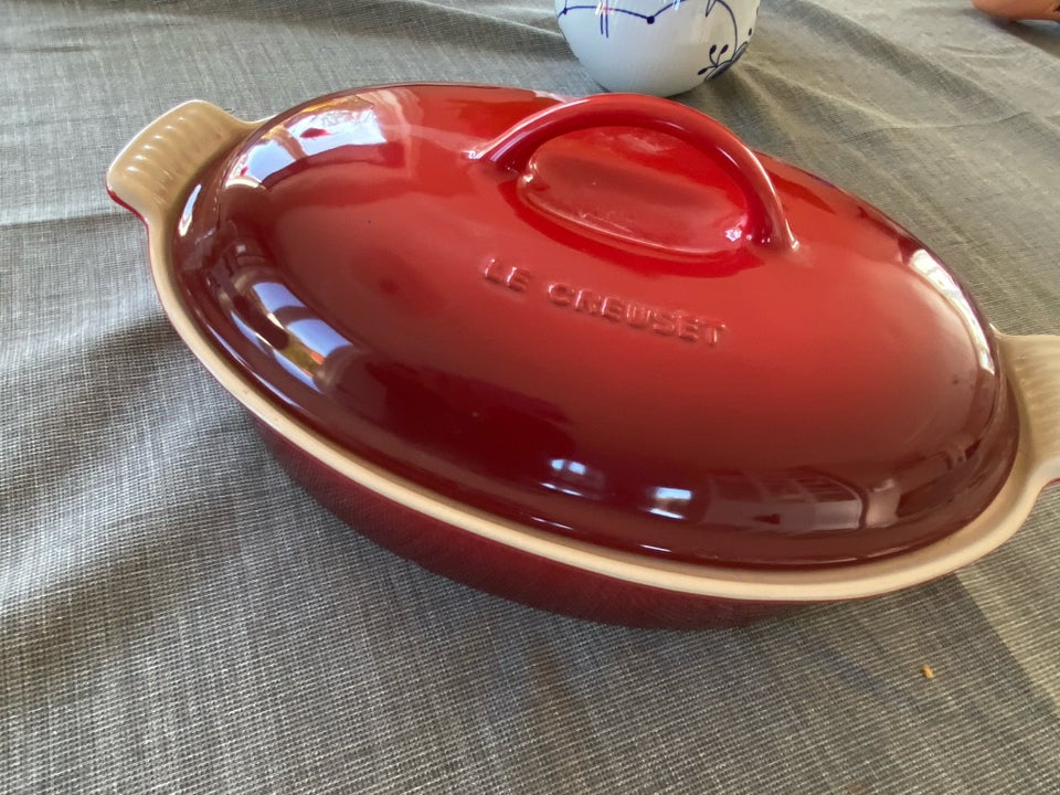 Stegeso, Le creuset