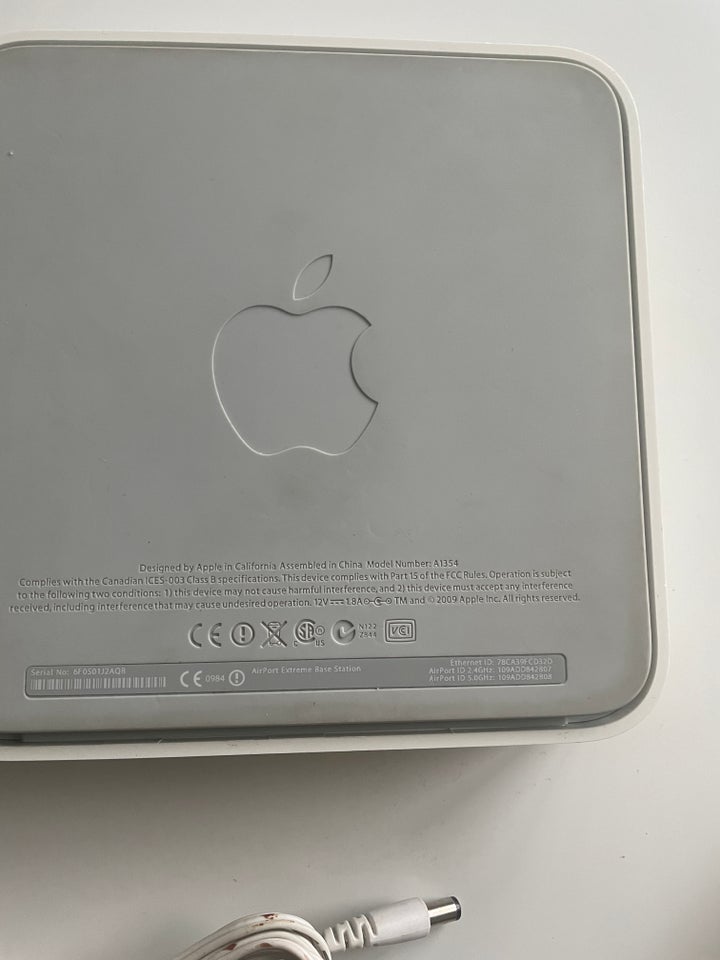 Router, wireless, Apple AirPort