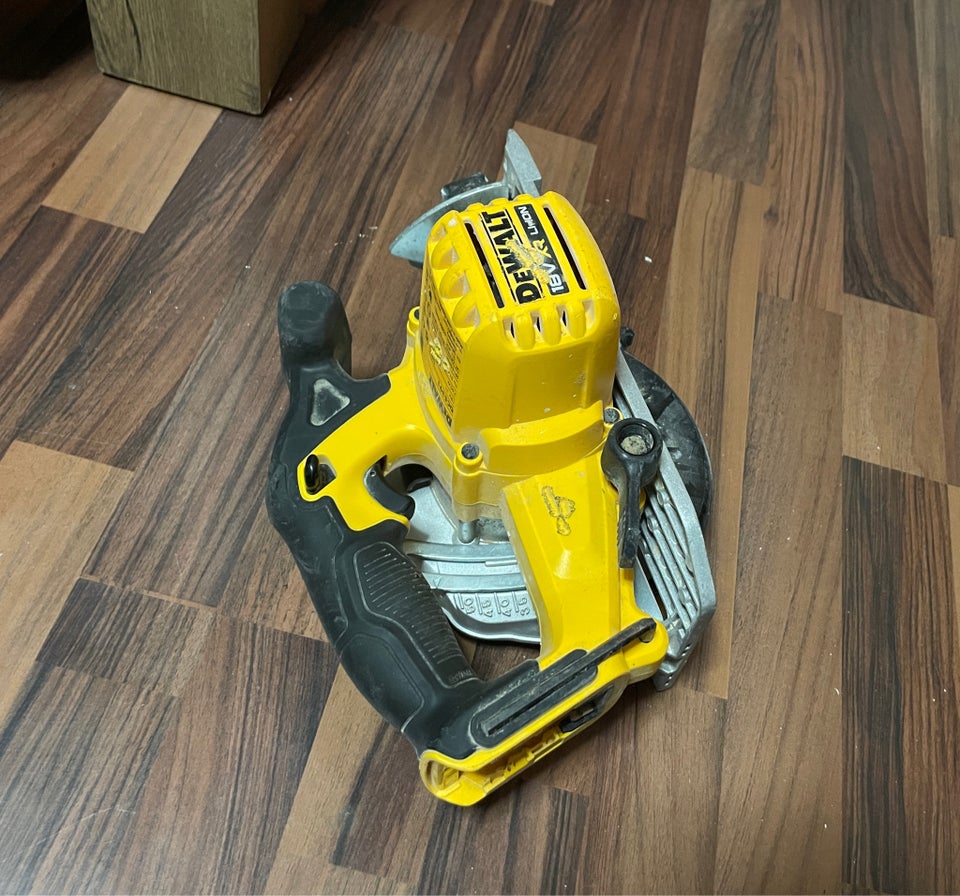 Rundsav, Dewalt DCS391