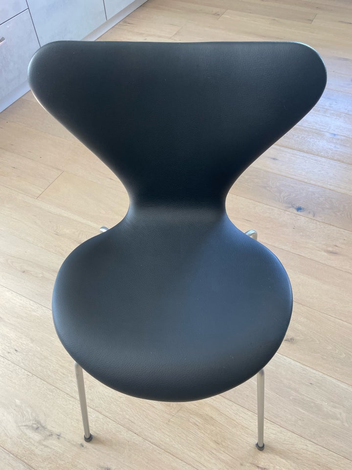 Arne Jacobsen stol 3107