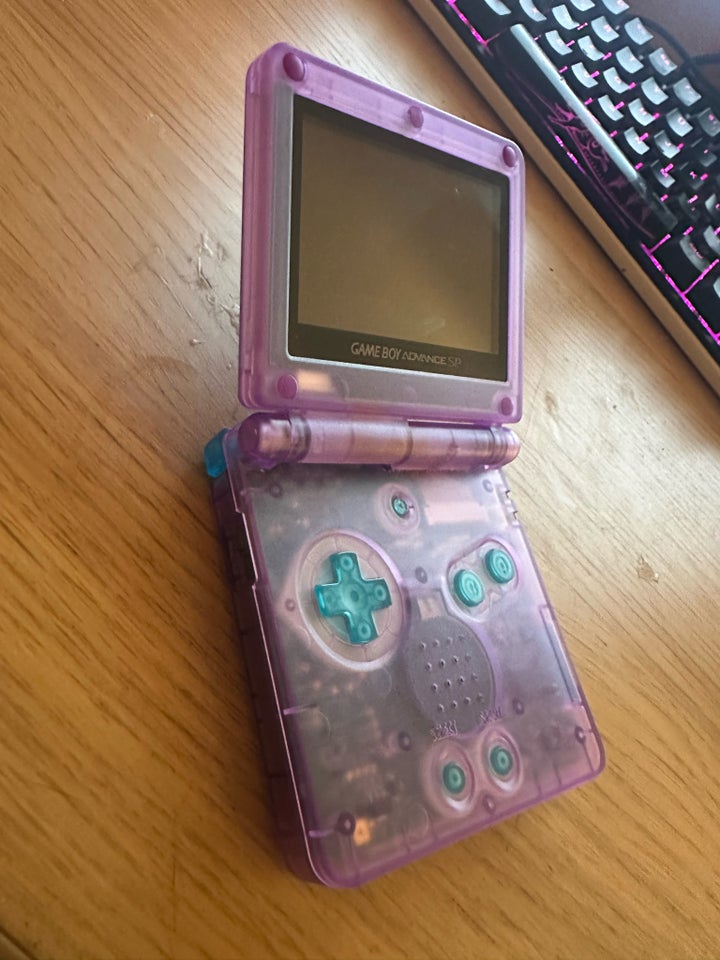 Nintendo Gameboy advance SP 101