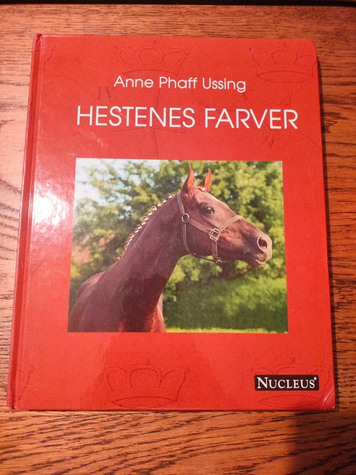 Hestenes Farver, Anne Phaff