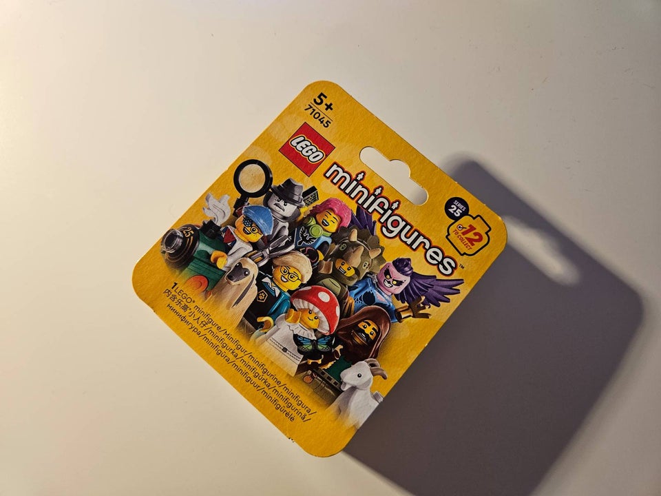 Lego Minifigures Series 25 / 71045