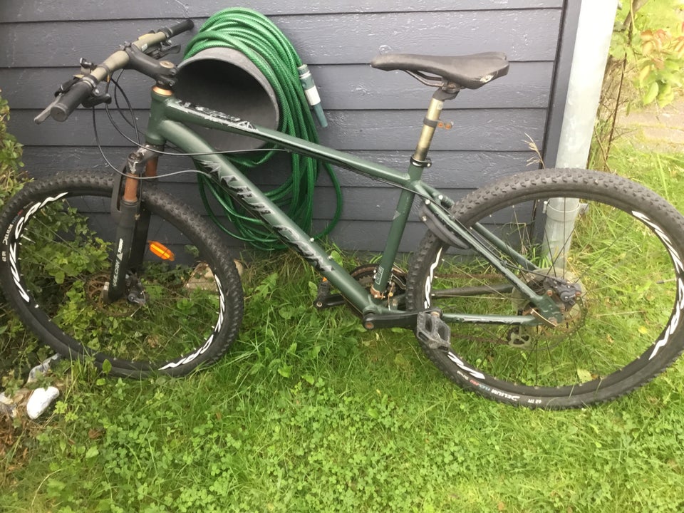 andet mærke, anden mountainbike,