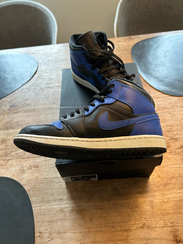 Sneakers, str. 41, Nike Air Jordan 1