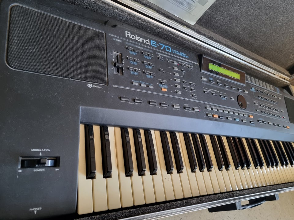 Keyboard, Roland E70