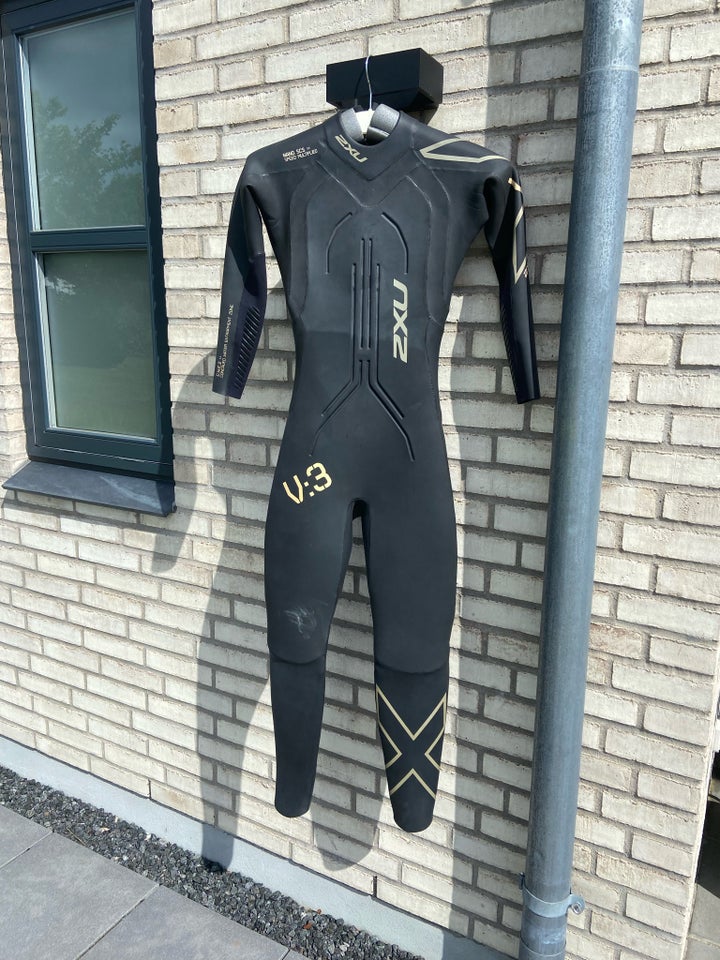 2XU svømmedragt, 2XU svømmedragt