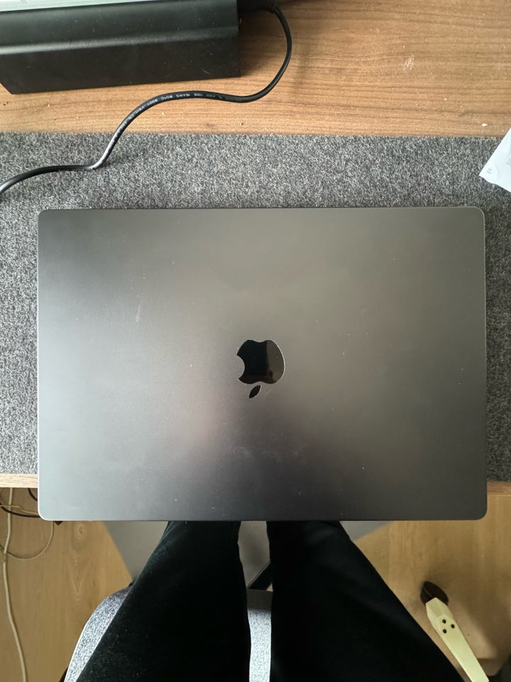 MacBook Pro, 16" M3 Pro Space Black,