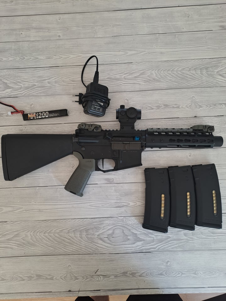 Hardballvåben Custom m4