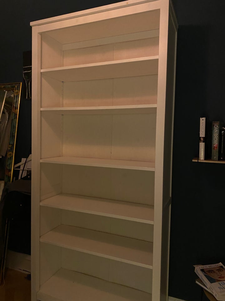 Reol, Ikea Hemnes, b: 90 d: 34 h: 198