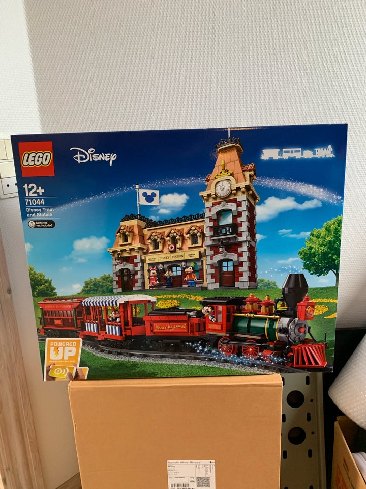 Lego Exclusives, 71044