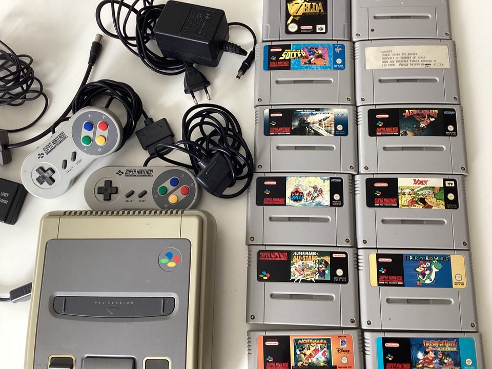 Nintendo Super Nintendo,