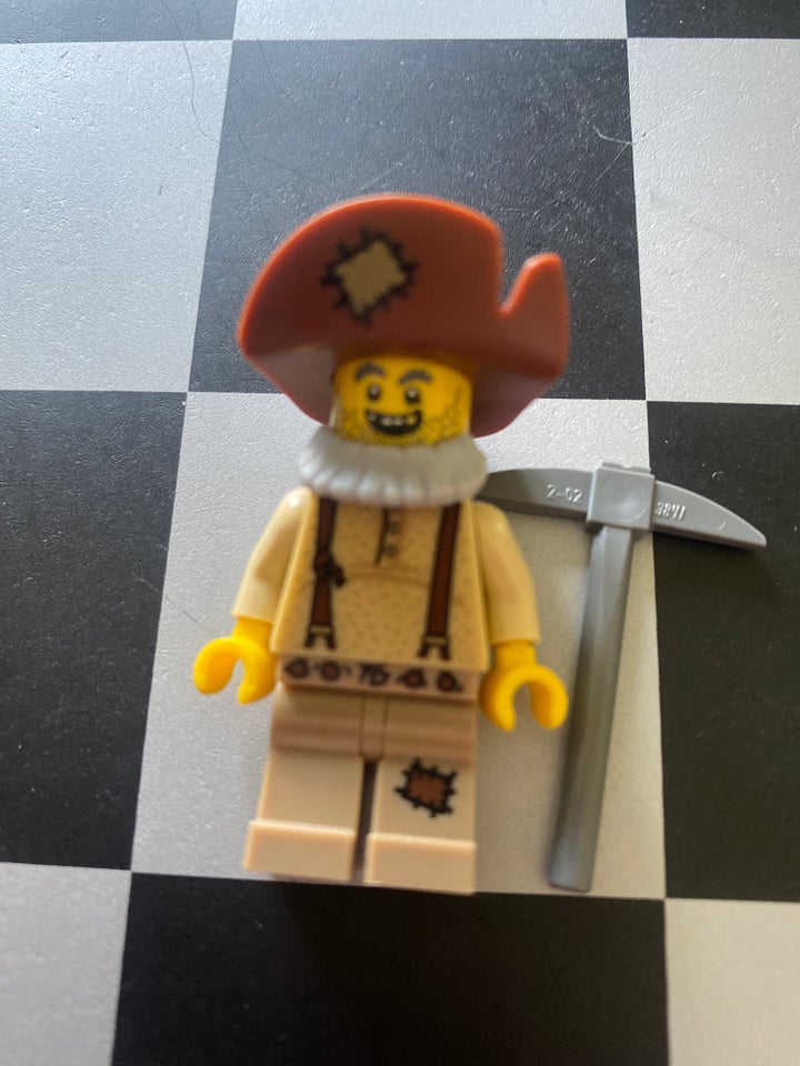 Lego Minifigures Col 136