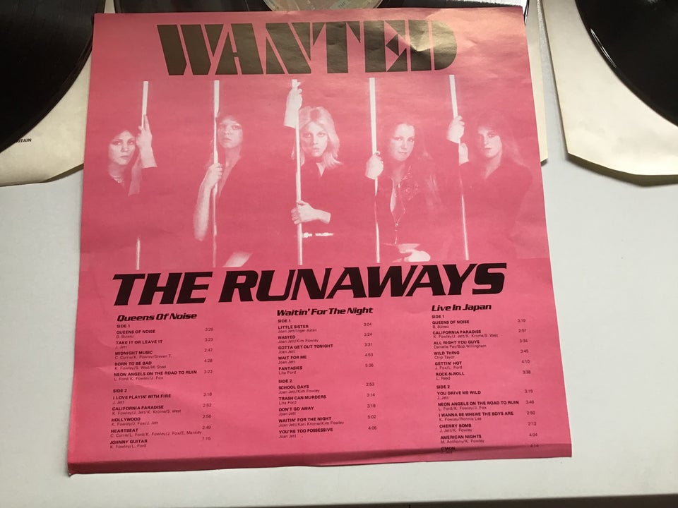 LP, The Runaways, Wanted : År 1977