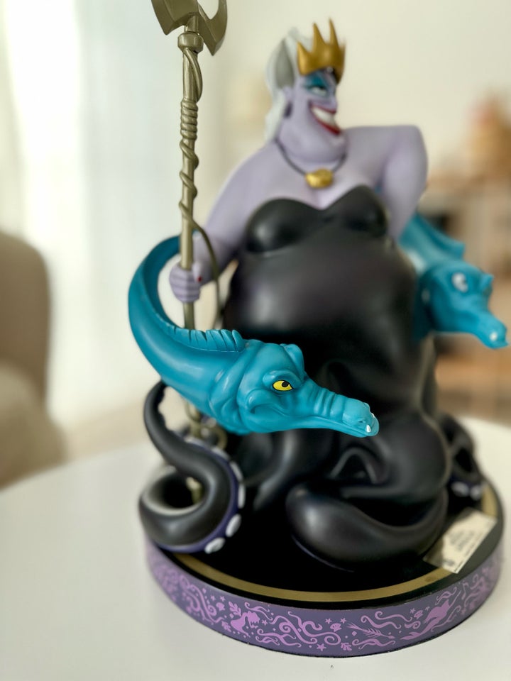 Ursula statue, Beast kingdom