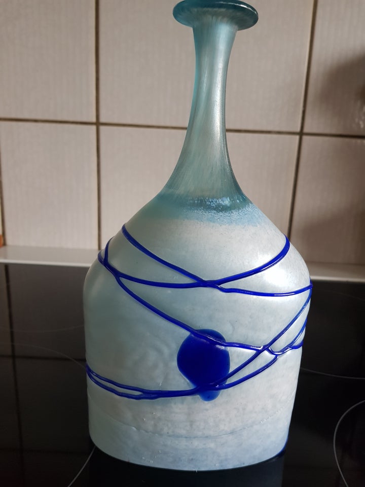 Vase B Vallien