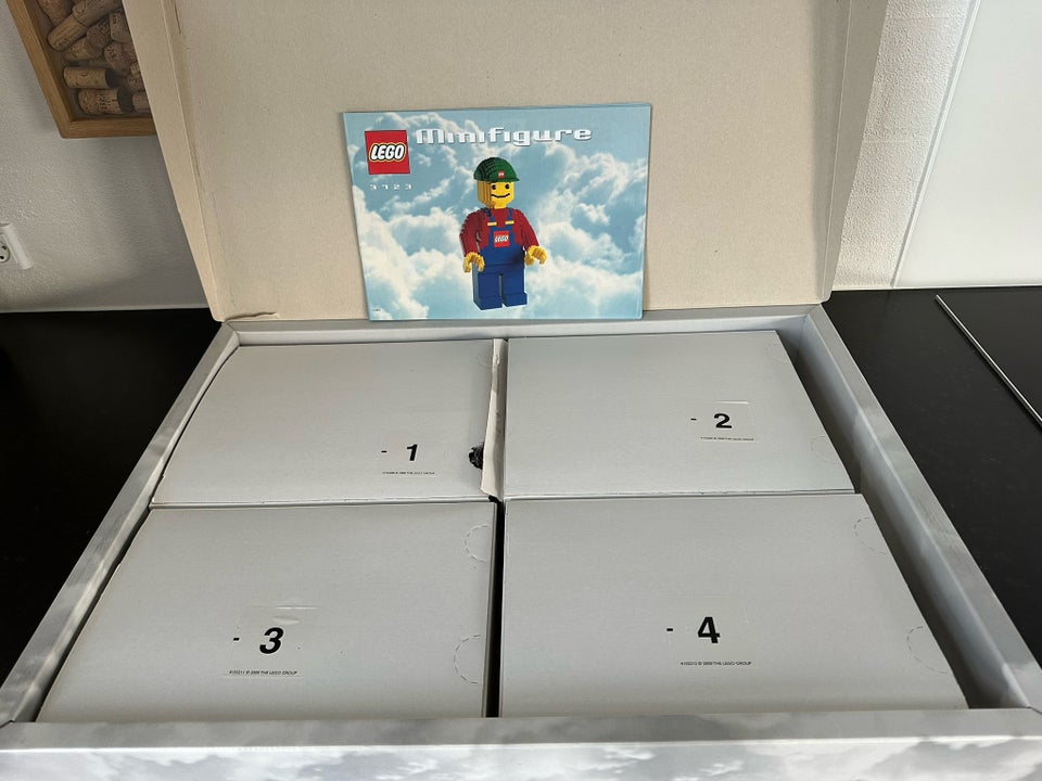 Lego Minifigures, 3723 Minifigure