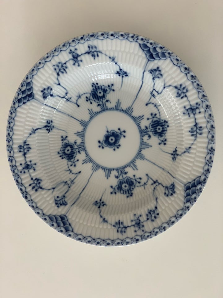 Porcelæn Dyb tallerken no 566