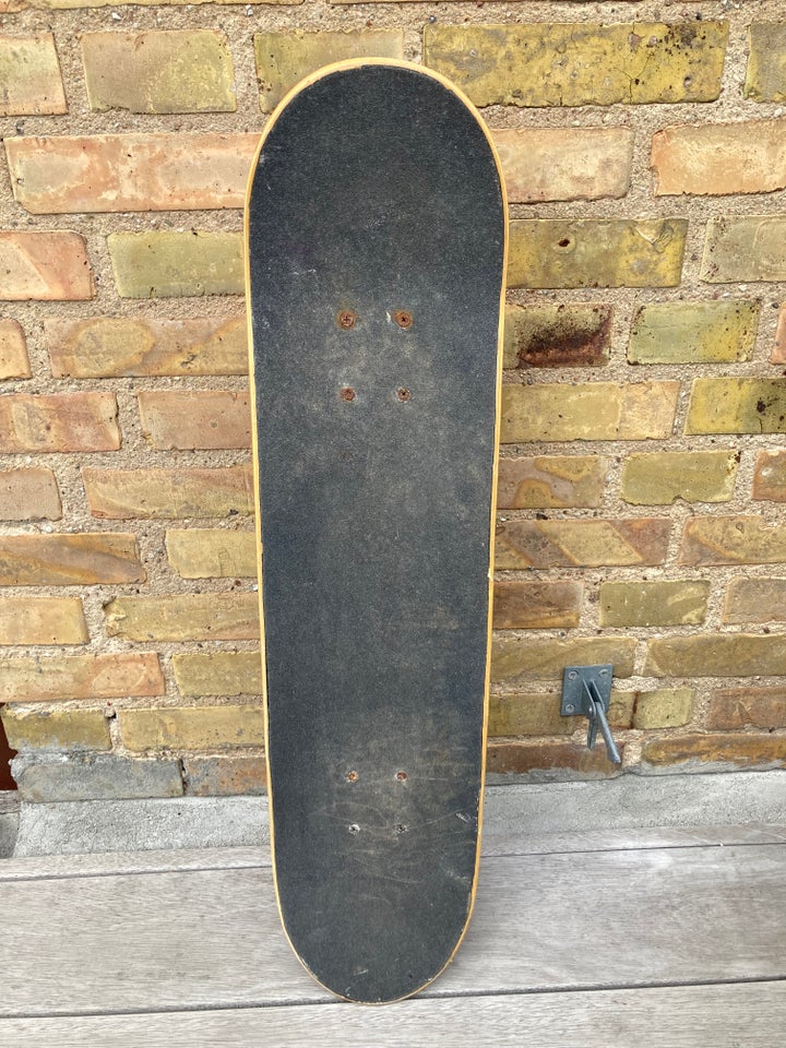 Skateboard