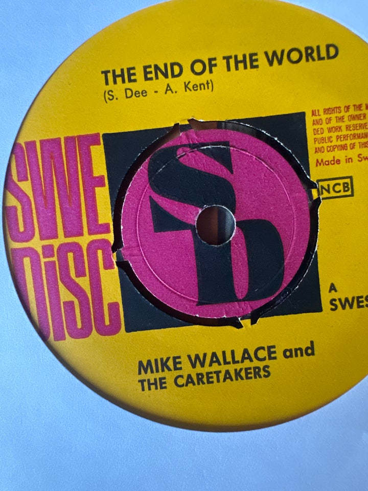 Single, Mike Wallace