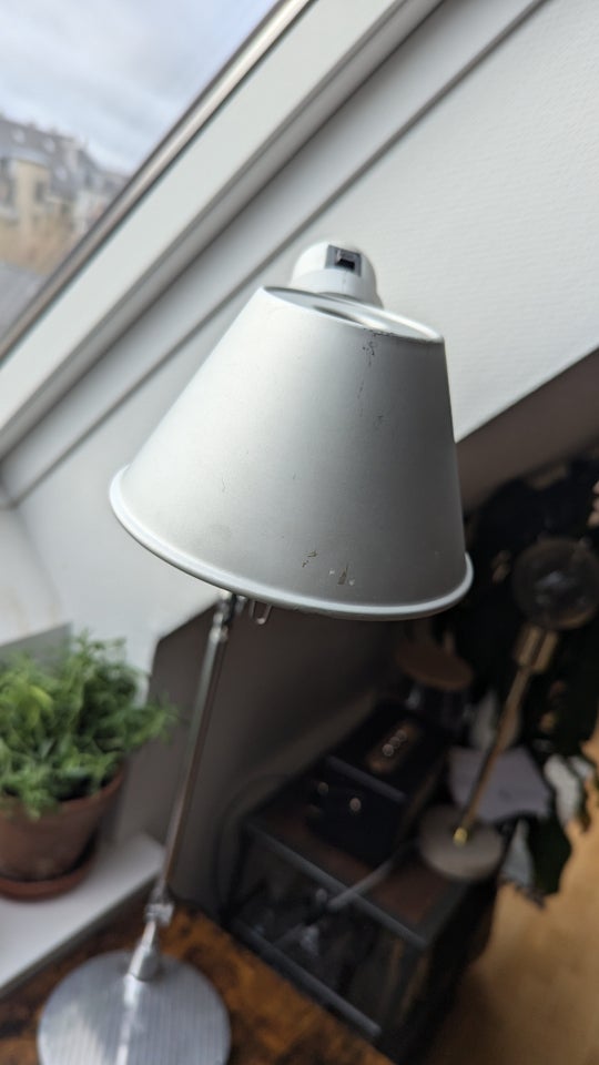 Arkitektlampe, Artemide Tolomeo