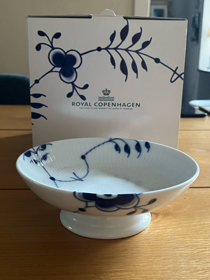 Porcelæn, Skål på fod, Royal